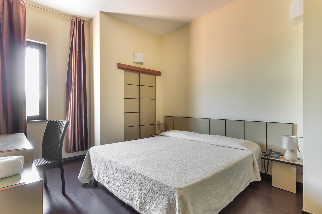 Rodia Inn Oristano Extérieur photo
