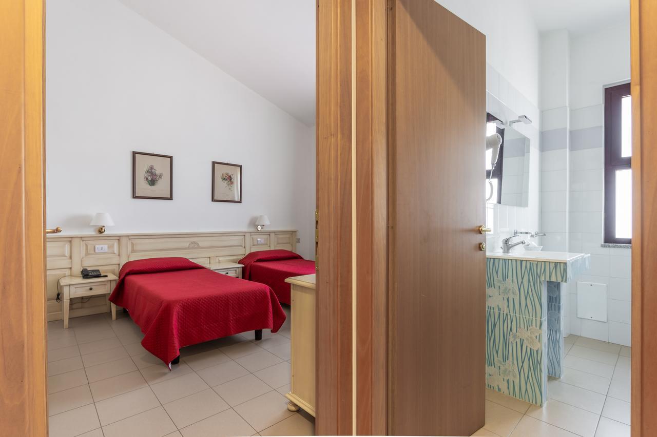 Rodia Inn Oristano Extérieur photo