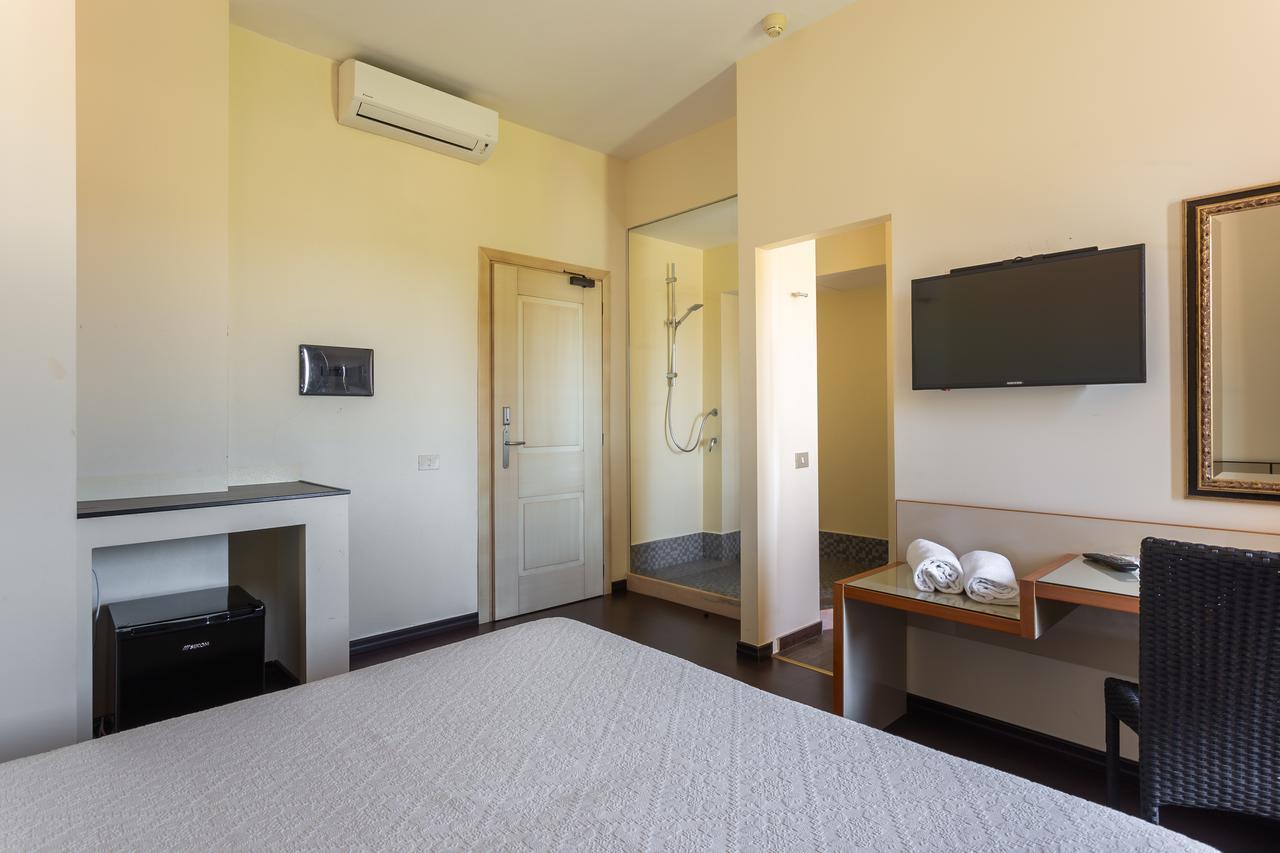 Rodia Inn Oristano Extérieur photo