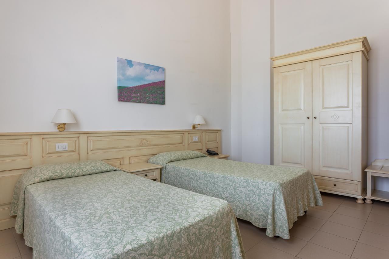 Rodia Inn Oristano Extérieur photo