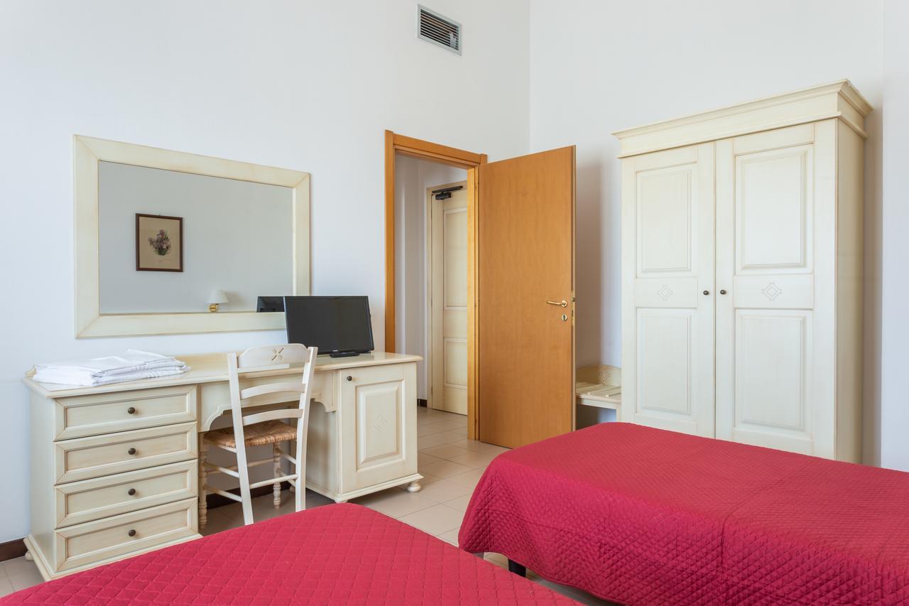 Rodia Inn Oristano Extérieur photo