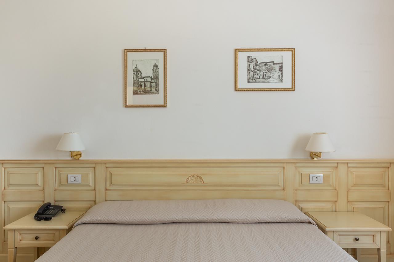 Rodia Inn Oristano Extérieur photo