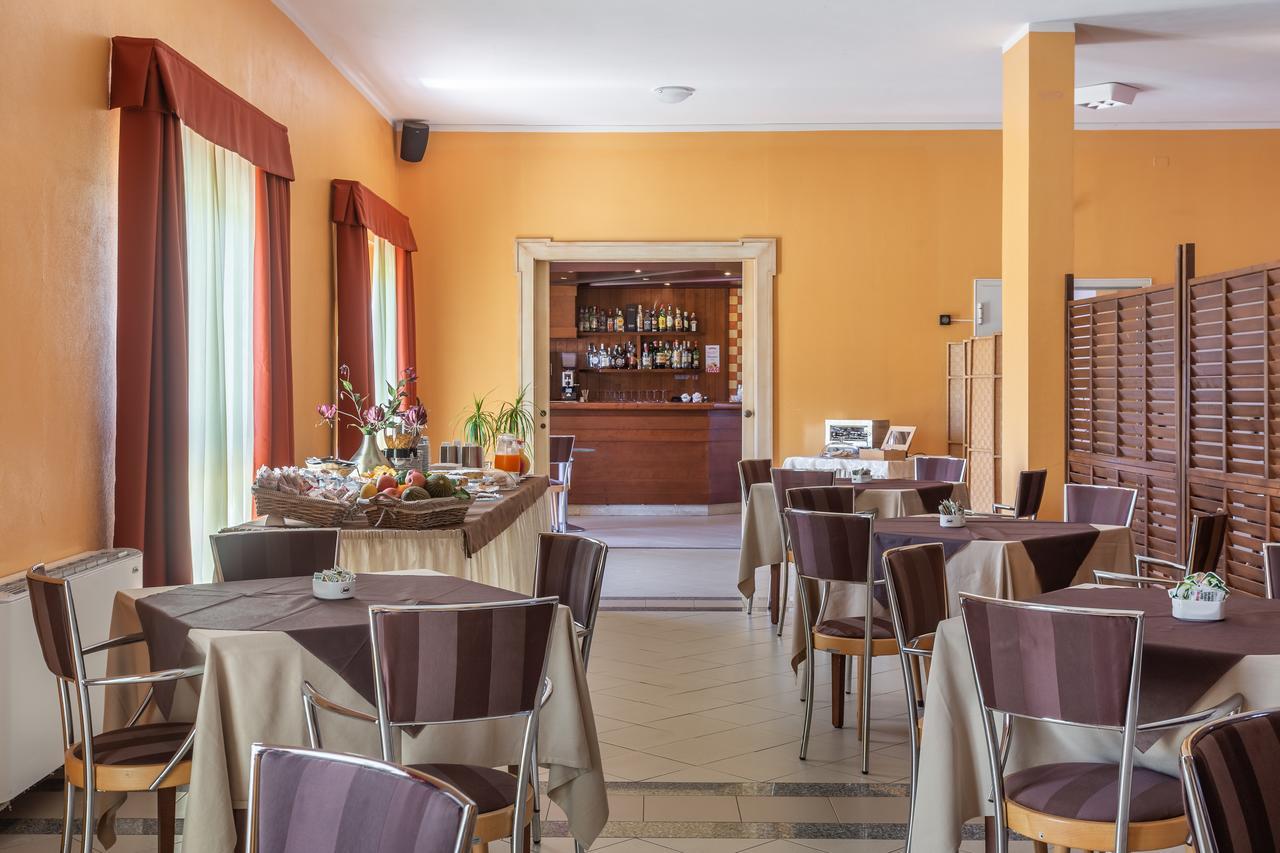 Rodia Inn Oristano Extérieur photo