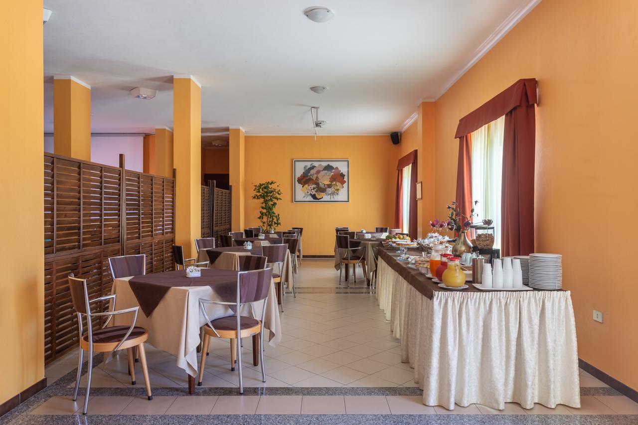 Rodia Inn Oristano Extérieur photo