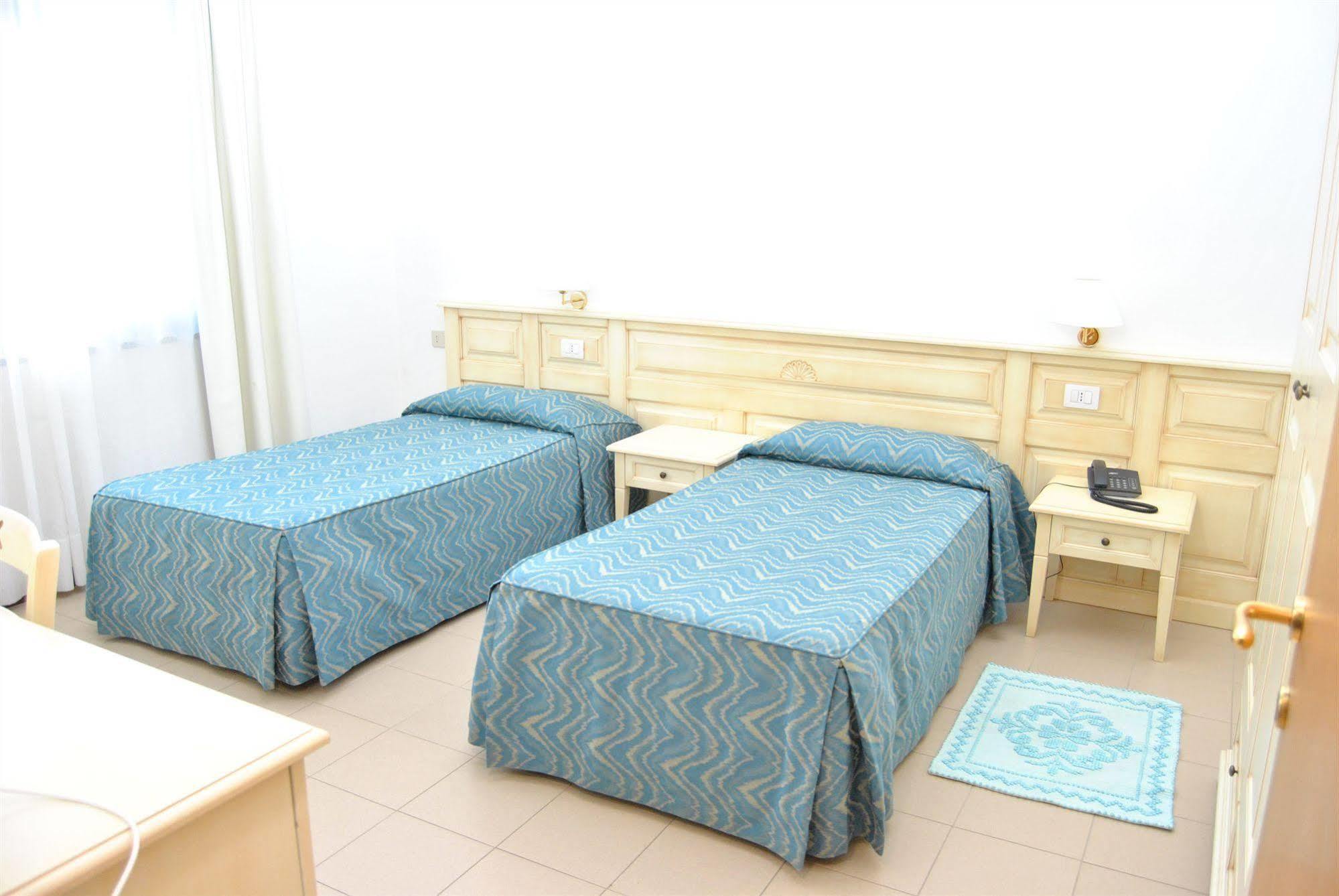 Rodia Inn Oristano Extérieur photo